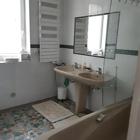 Habitación en casa particular Chez Annick *
